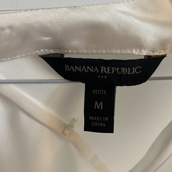 Banana Republic pull over top - Picture 3 of 3